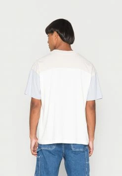 AllSaints KAI CREW - Print T-shirt - Cloud White -AllSaintsSales 43b2a1ade8244983ad2e01d4fcd9a11b