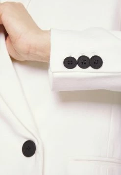 AllSaints LALIA - Short Coat - Off White 6 AllSaints LALIA - Short Coat - Off White -AllSaintsSales 523e2c8ab6a14a9da3e2be32b62ec69f