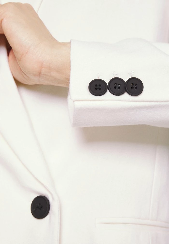 LALIA - Short coat - off white AllSaints LALIA - Short Coat - Off White -AllSaintsSales 523e2c8ab6a14a9da3e2be32b62ec69f