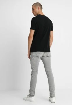 AllSaints TONIC V-NECK - Basic T-shirt - Jet Black -AllSaintsSales 55d8b468f9a84f18847e5a7032aa2bae