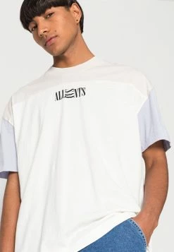 AllSaints KAI CREW - Print T-shirt - Cloud White -AllSaintsSales a4c983ed27f74055b5c21a82da7ce8f2