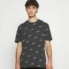 AllSaints LO-FI HI-FI CREW - Print T-shirt - Washed Black/ecru -AllSaintsSales f558d2702e684910b79cb00eee756cc4